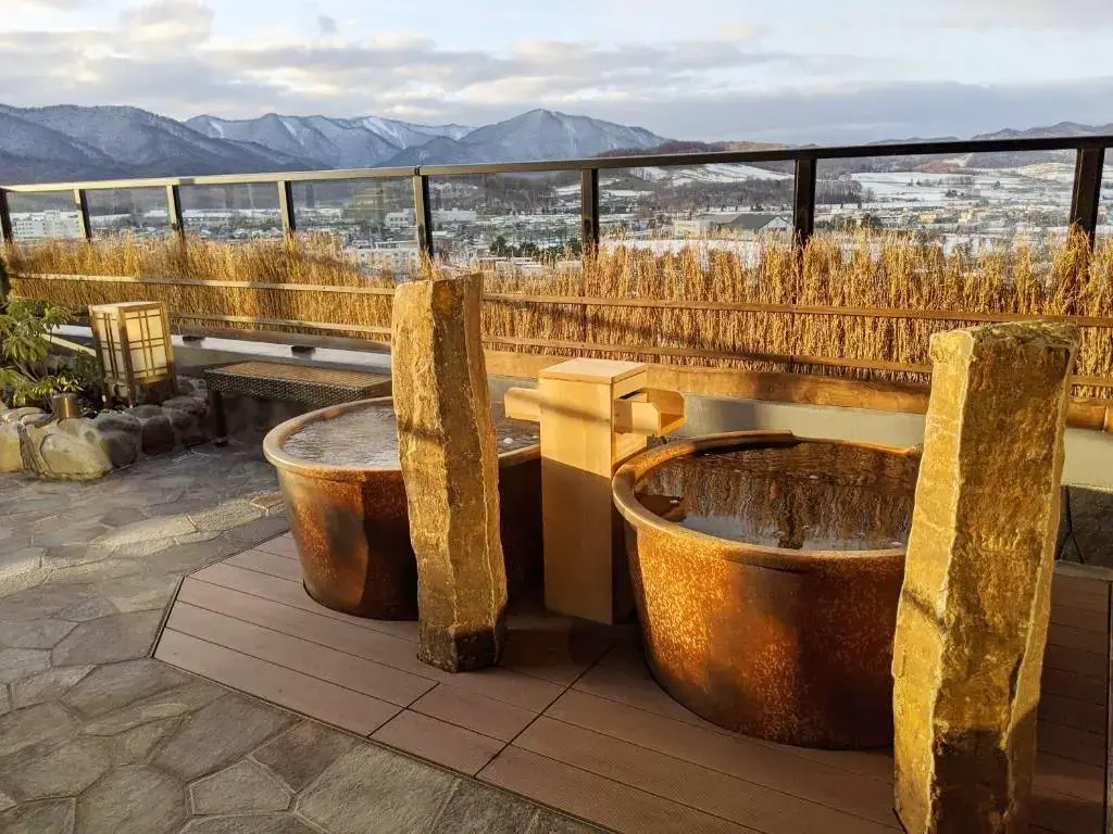 富良野拉維斯塔溫泉酒店-La-Vista-Furano-Hills-Natural-Hot-Spring